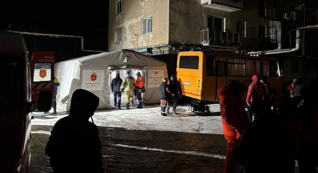 росіяни вночі атакували дронами Київ та Одесу