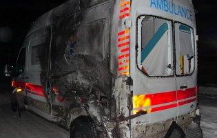 На Чернігівщині окупанти вдарили по автомобілю «швидкої»