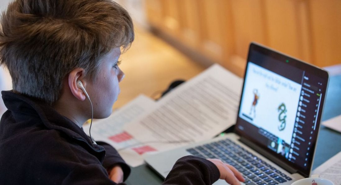 Через холод і обстріли Волинь продовжує дистанційне навчання