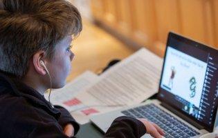 Через холод і обстріли Волинь продовжує дистанційне навчання