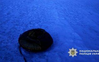 У Харкові 70-річна жінка померла під час катання з гірки