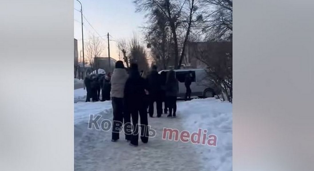 У Ковелі чоловіки побили бус ТЦК