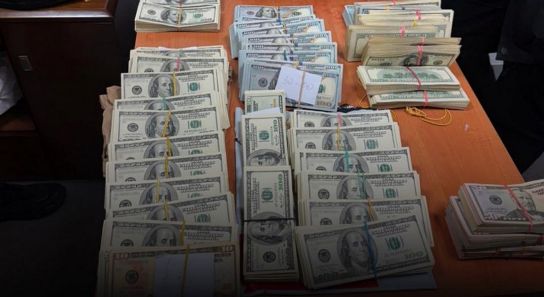 Обшуки на митному посту «Луцьк»: вилучили понад $850 тисяч