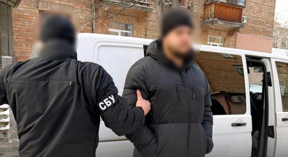 На Волині правоохоронець вимагав 200 тисяч за переведення військового в тил