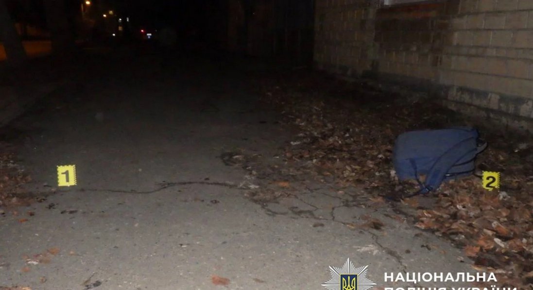 Києві побили та пограбували військового