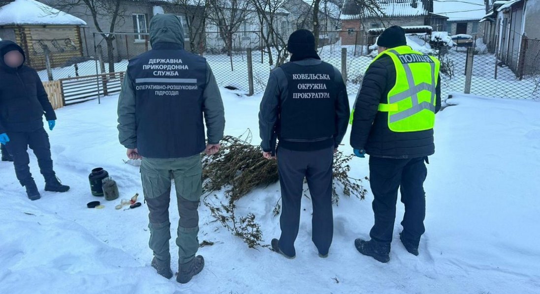 Прикордонники викрили волинянина, який торгував канабісом