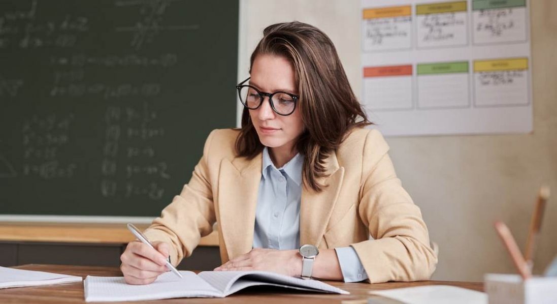 У Луцьку виділили гроші на доплату вчителям