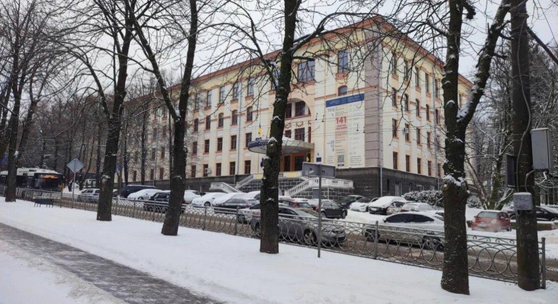 У Рівному захисника зарахували у виш без його відома