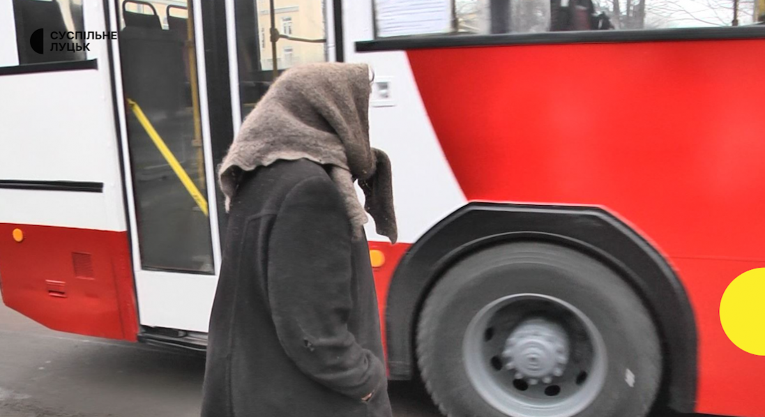 Луцький тролейбус №3 не ходитиме до кладовища в Гаразджі