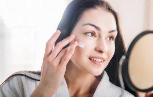 Коли і яка маска працює: гід по тканинних, кремових і нічних формулах