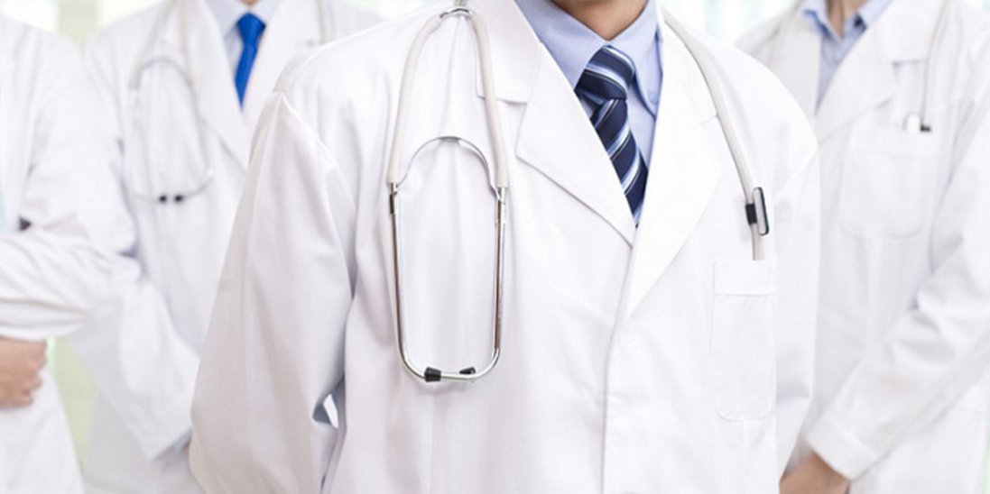 У Луцьку лікар хотів «кинути» пацієнта на $8 000