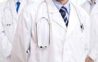 У Луцьку лікар хотів «кинути» пацієнта на $8 000