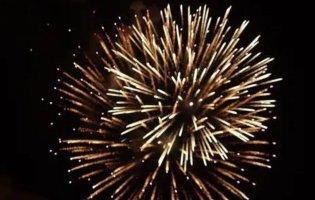 Невідомі запускали феєрверки у Рівному