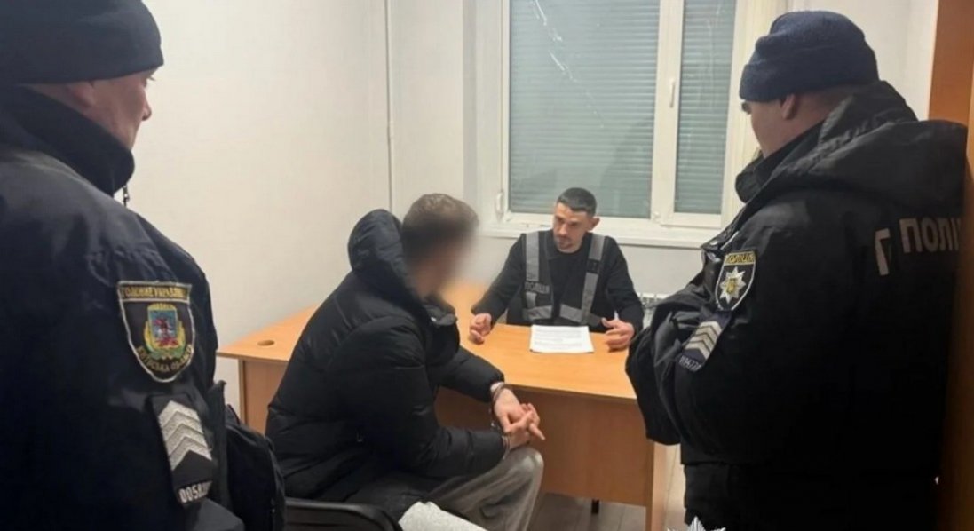 Кримінальний авторитет викрав та катував чоловіка, бо той посигналив його жінці на дорозі