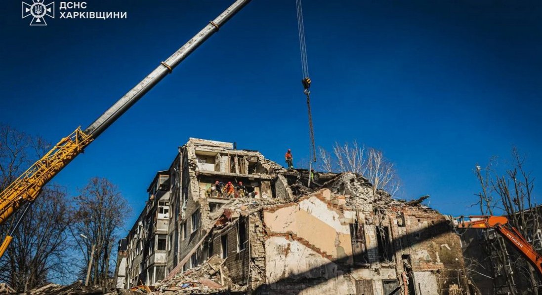Атака по будинку в Харкові: відомо про 10 загиблих