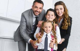 Модні тенденції та практичність у виборі дитячого вбрання для навчання