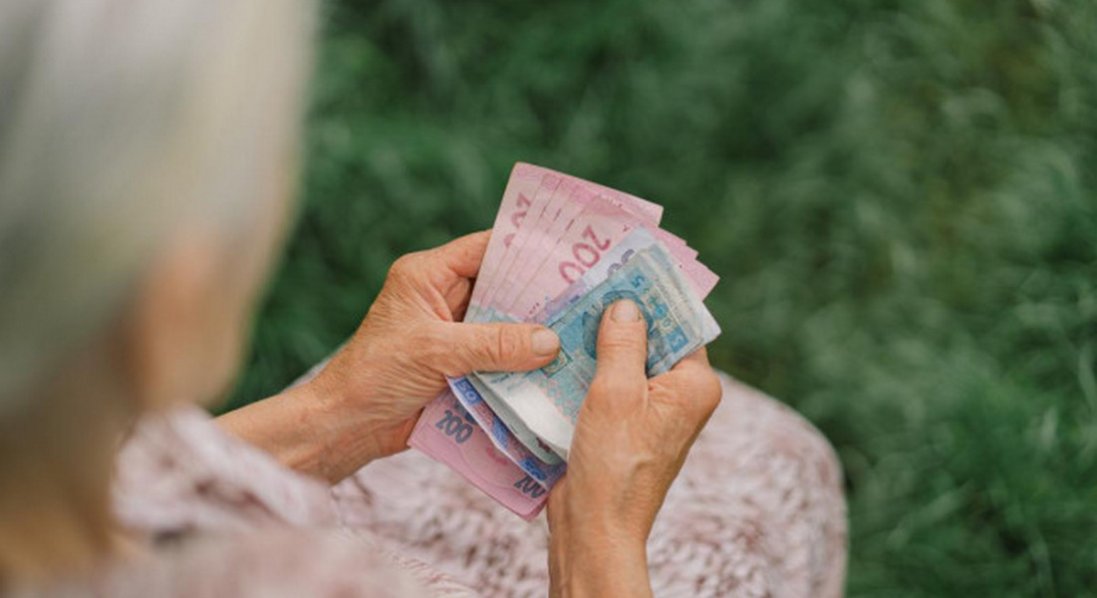 Пенсії по­українськи: чому одні ледве виживають, а в інших – сотні тисяч гривень
