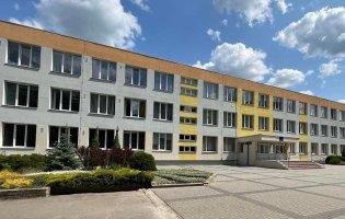 У Луцьку одну зі шкіл перевели на дистанційне навчання через атаку росії