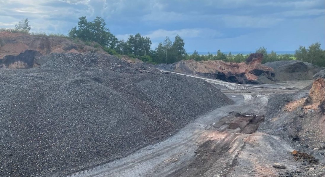 Збитки на 102 млн грн: : львівська фірма незаконно спустошувала надра Волині