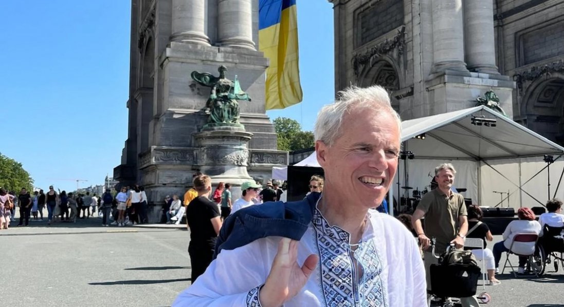 65-річний мер бельгійського містечка вивчив українську