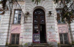 З бюджету Луцької громади виділили 10 млн грн для реставрації Будинку офіцерів: Вахович розповіла на що підуть гроші