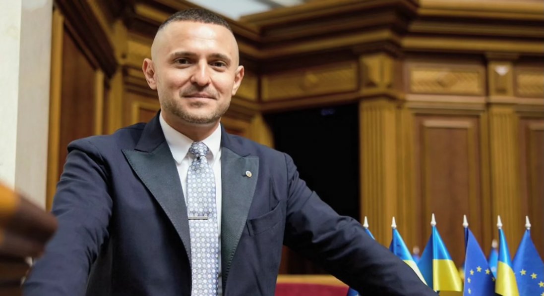 Поїхав і не повернувся: депутат Куницький задекларував квартиру в Канаді