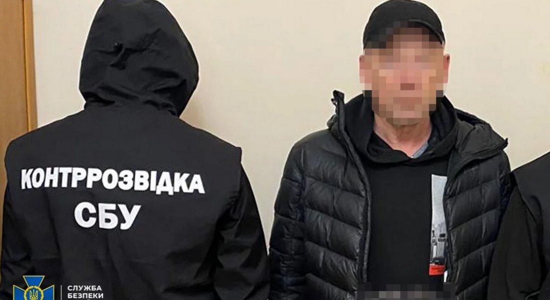 На Франківщині росіянин установив вибухівку в себе у будинку: хотів підірвати поліціянтів