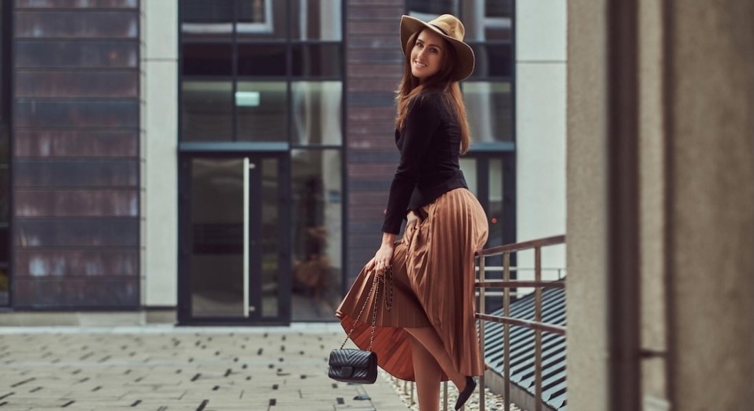 Спідниця у жіночому гардеробі: тренди, фасони та поєднання