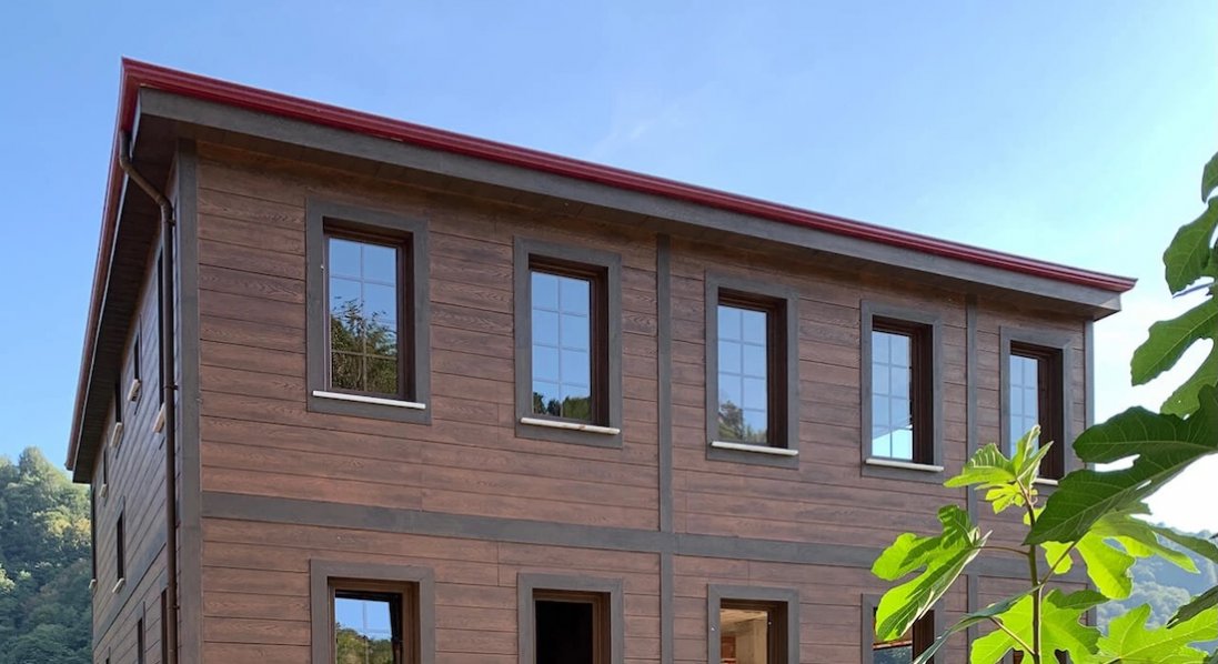 Фасадні панелі для будинку: якісне рішення для швидкого оздоблення фасаду