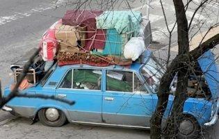 Гороховський подарував новий пікап переселенцеві з Донеччини, який «умістив все життя» в старий ВАЗ