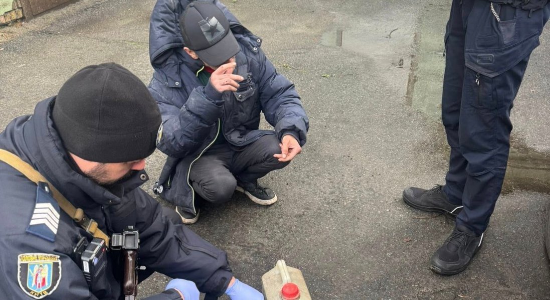 Підпал авто Гузя: підозрюваний визнав лише пошкодження скла