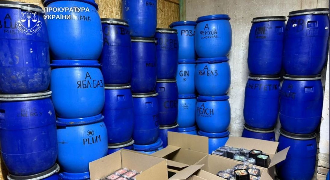 Незаконна продукція на 8 млн грн: на Волині викрили підпільне виробництво тютюну для кальяну