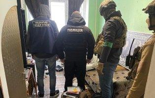 На Сумщині ліквідували шахрайський колцентр, який ошукував військових на 800 тисяч грн