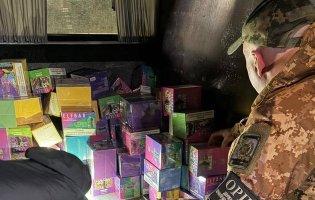 Під підлогою – понад 2 мільйони гривень: в «Устилузі» викрили контрабанду «вейпів»