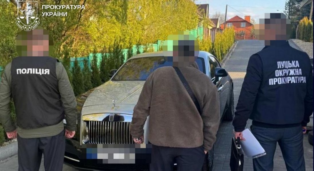 Чиновника міської ради на Волині, підозрюваного в одержанні $30 000 хабаря, взяли під варту