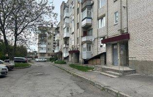 Лучани просять відремонтувати двір на вулиці В’ячеслава Хурсенка