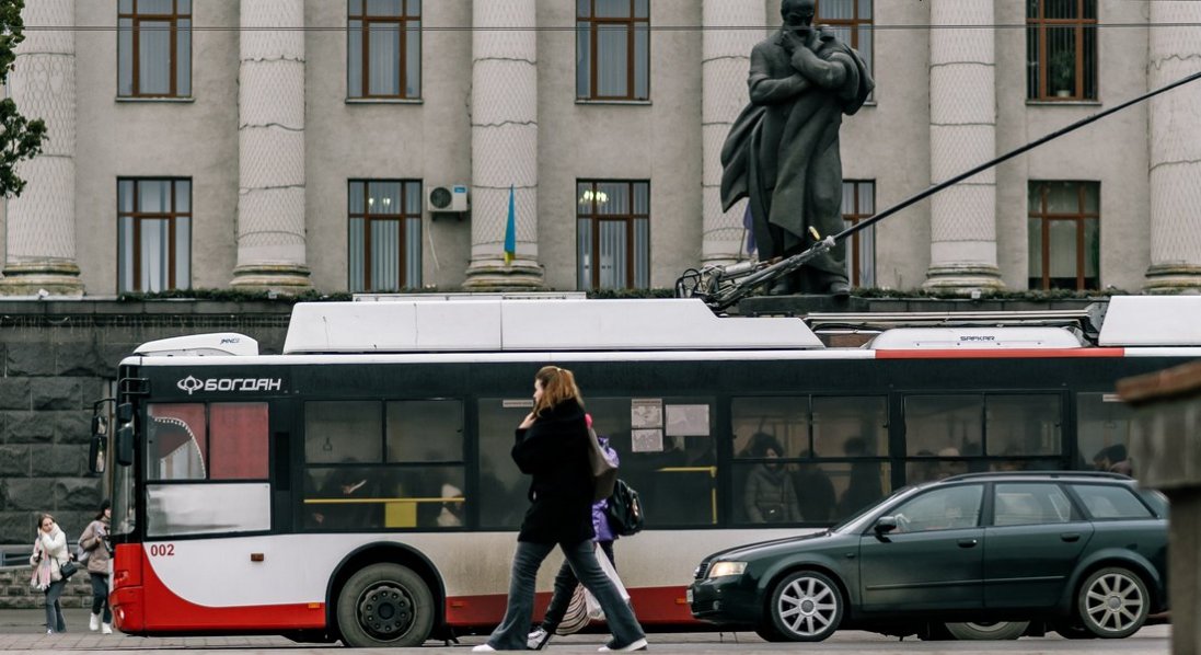 У Луцьку відновили рух транспорту поблизу місць влучання