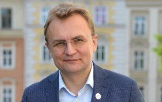 У Львові Садового облили невідомою рідиною