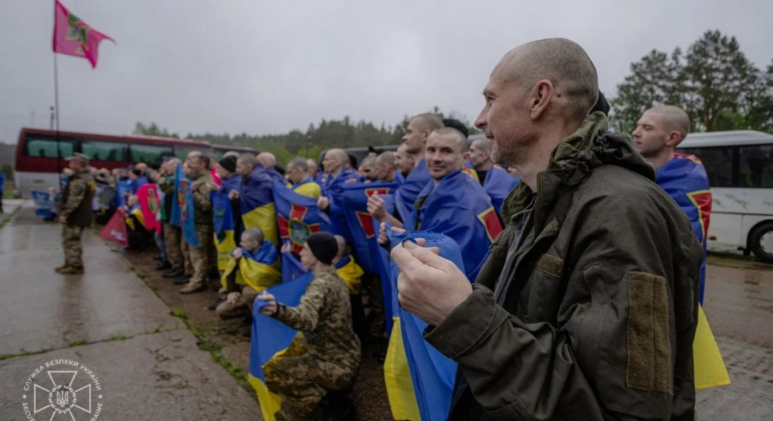 Із російського полону повернулися 20 «азовців»