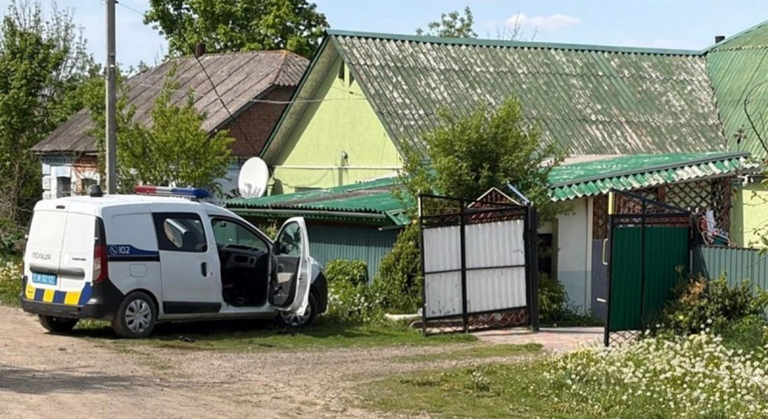 На Хмельниччині під час перевірки документів чоловік убив поліцейського