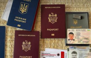 В Україні викрили масштабне виробництво фальшивих паспортів і дипломів