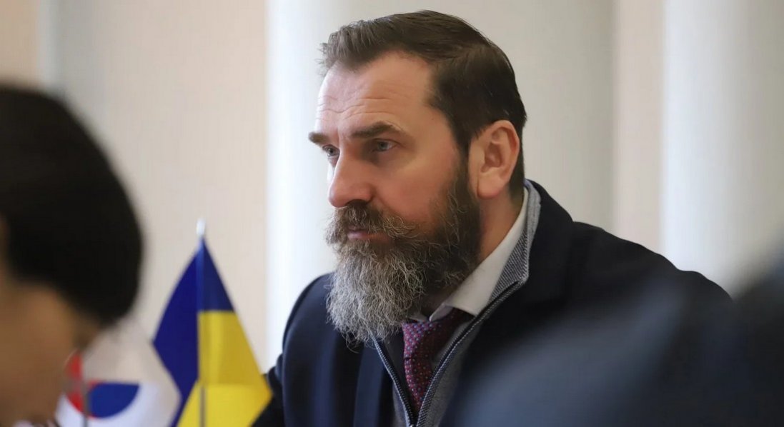 Міністр освіти Лісовий заявив, що може повернутися до війська