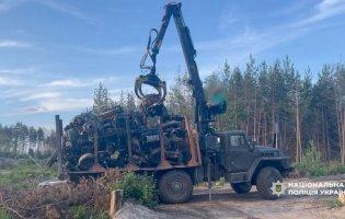На Рівненщині викрили масштабний нелегальний видобуток бурштину