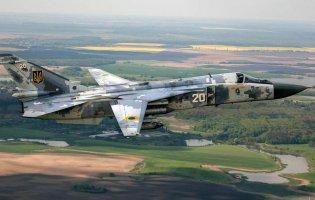 На Хмельниччині розбився український Су-24, екіпаж загинув
