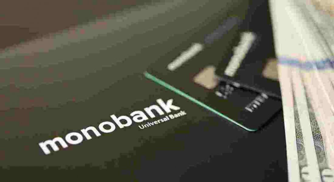 Monobank з 1 липня вводить комісію на поповнення карток