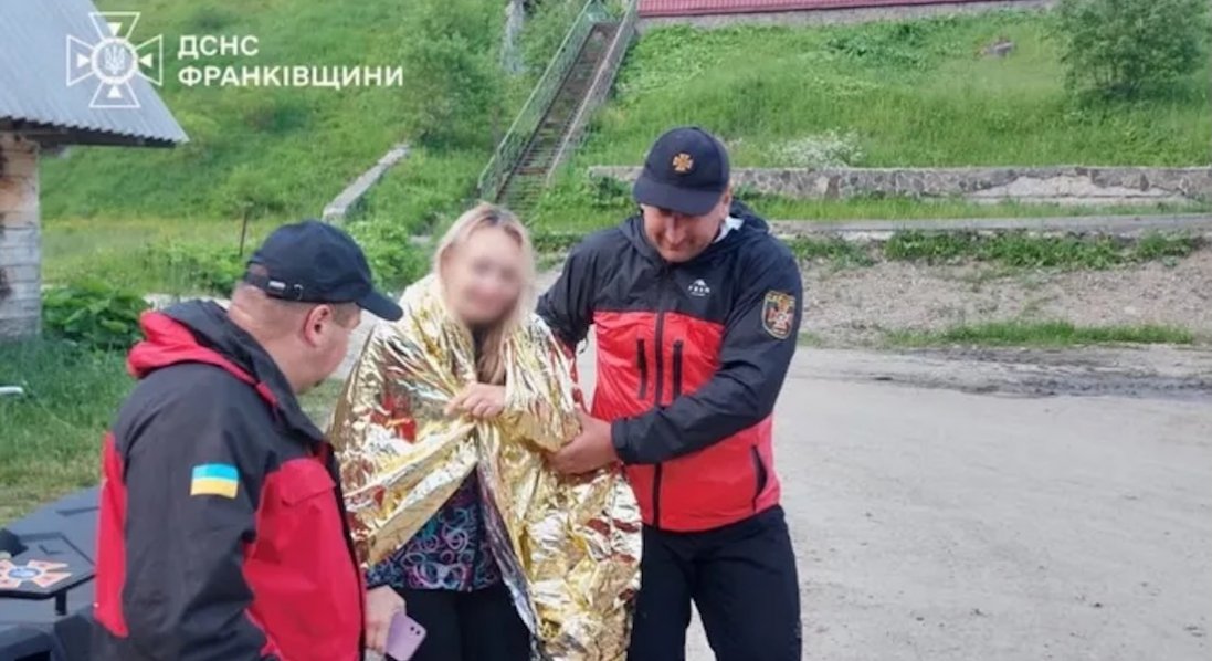 У Карпатах туристку вдарила блискавка