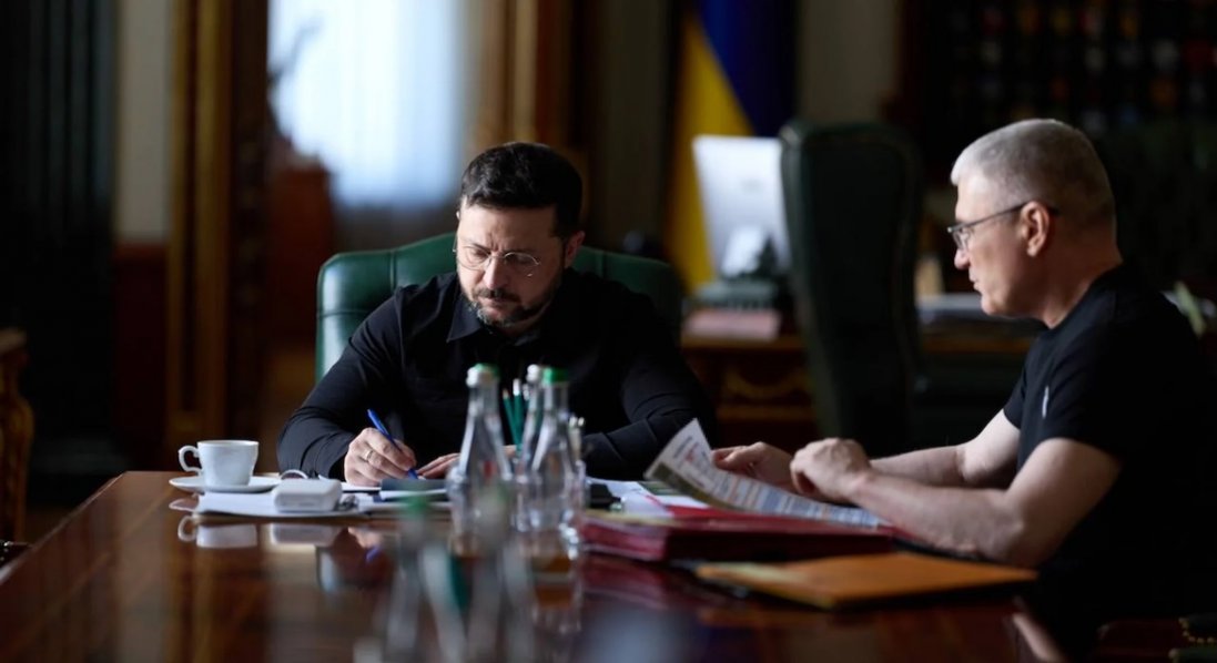 росіяни переміщають ППО з регіонів до Москви та Керченського мосту в Криму — Зеленський