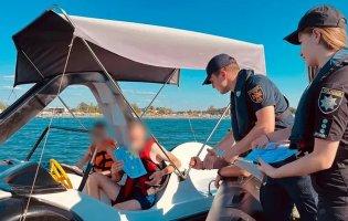 На Світязі оштрафували 20 відпочивальників за відсутність рятувальних жилетів і алкоголь на воді
