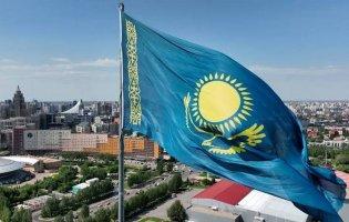 росіяни масово кинулися заправлятися за кордоном