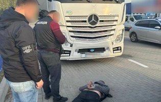 Контрабанда авто під виглядом допомоги для ЗСУ: на Волині судитимуть учасників злочинної групи